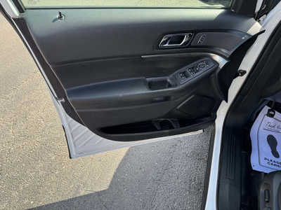 2018 Ford Explorer, $10499. Photo 7