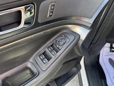 2018 Ford Explorer, $10499. Photo 8