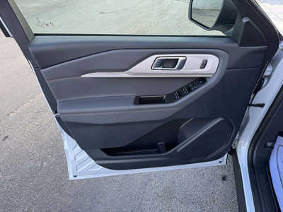 2025 Ford Explorer, $48710. Photo 7