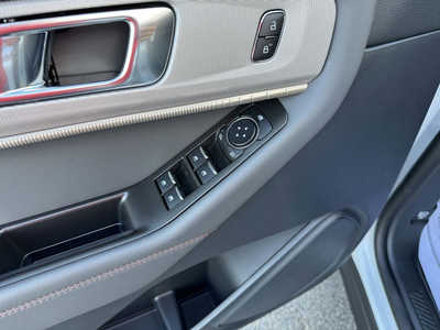 2025 Ford Explorer, $48710. Photo 8