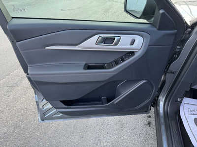2025 Ford Explorer, $48255. Photo 7