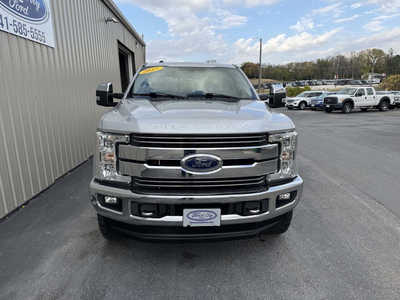 2017 Ford F250 Crew Cab, $33999. Photo 3
