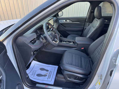 2026 Ford Explorer, $53810. Photo 9