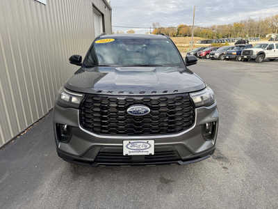 2025 Ford Explorer, $. Photo 3