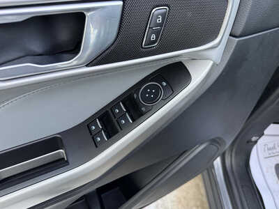 2023 Ford Explorer, $33269. Photo 8