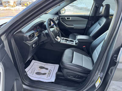 2023 Ford Explorer, $33269. Photo 9