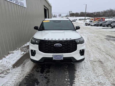 2026 Ford Explorer, $52505. Photo 3