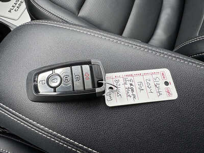 2024 Ford Escape, $26482. Photo 12