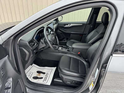 2024 Ford Escape, $26482. Photo 9