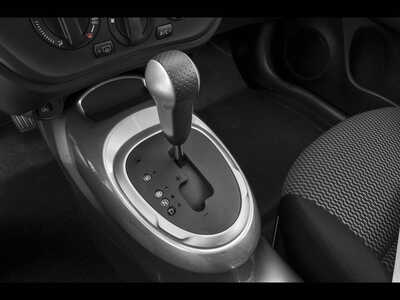 2015 Nissan Juke, $0. Photo 9