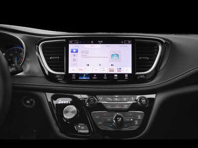 2025 Chrysler Pacifica, $33199. Photo 8