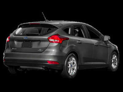 2018 Ford Focus, $6387. Photo 3