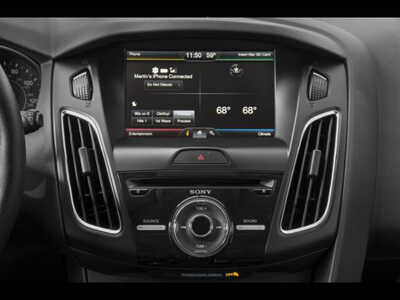 2018 Ford Focus, $6387. Photo 8