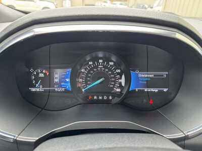 2021 Ford Edge, $27899. Photo 11