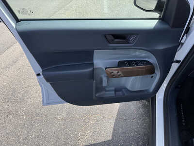 2024 Ford Maverick, $30853. Photo 5