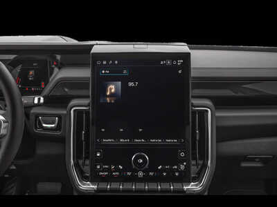 2025 GMC Yukon, $0. Photo 8