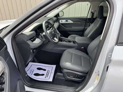 2026 Ford Explorer, $46791. Photo 10