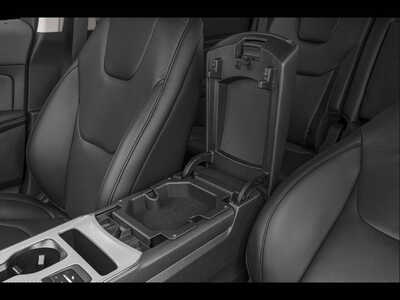 2021 Ford Edge, $23069. Photo 11