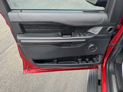 2020 Ford Expedition Max, $36069. Photo 7