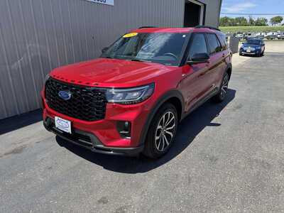 2025 Ford Explorer, $39535. Photo 2