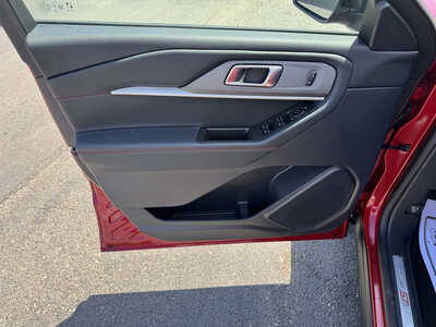2025 Ford Explorer, $39535. Photo 7