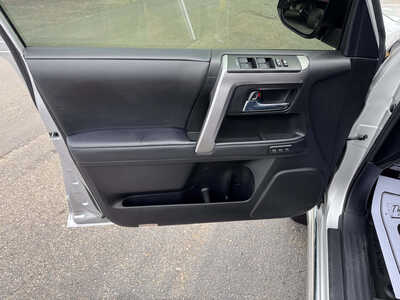 2021 Toyota 4Runner, $44069. Photo 7