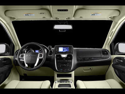 2015 Chrysler Town & Country, $0. Photo 6