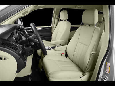 2015 Chrysler Town & Country, $0. Photo 7
