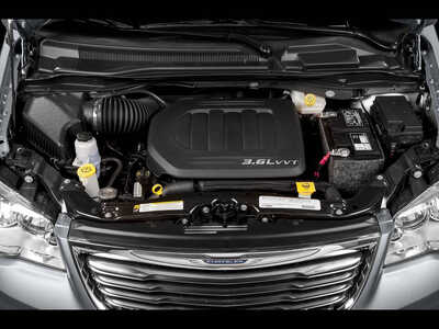 2015 Chrysler Town & Country, $0. Photo 8