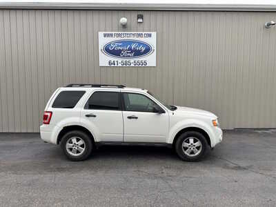 2012 Ford Escape, $6069. Photo 5