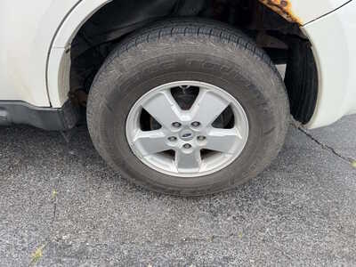 2012 Ford Escape, $6069. Photo 7