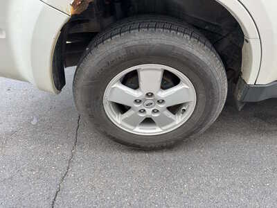 2012 Ford Escape, $6069. Photo 8