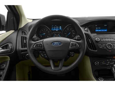 2015 Ford Focus, $0. Photo 5