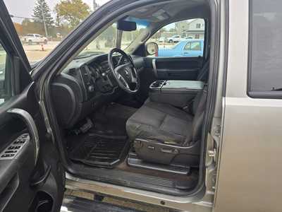 2014 Chevrolet 2500 Crew Cab, $16900. Photo 5