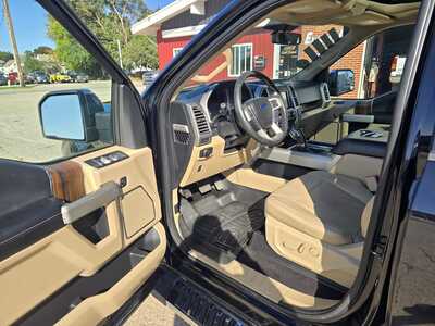 2016 Ford F150 Crew Cab, $14900. Photo 9