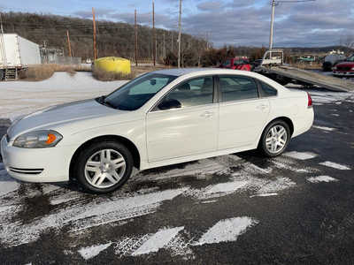 2016 Chevrolet Impala, $7500. Photo 3