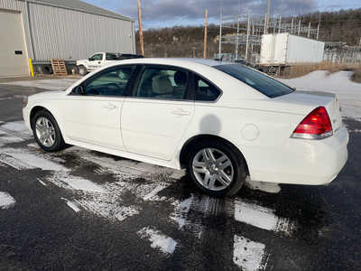 2016 Chevrolet Impala, $7500. Photo 4