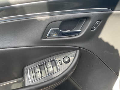 2019 Chevrolet Impala, $11950. Photo 12