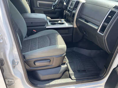 2015 RAM 1500 Crew Cab, $18500. Photo 11