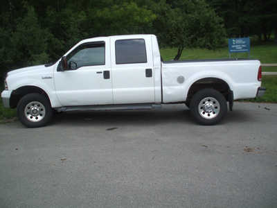 2006 Ford F250 Crew Cab, $8999. Photo 8