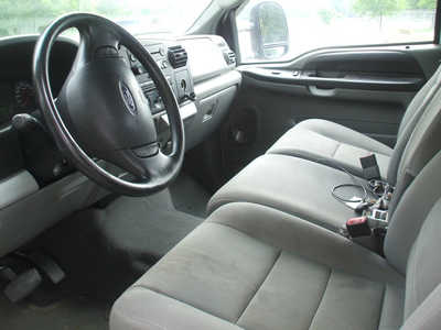 2006 Ford F250 Crew Cab, $8999. Photo 9