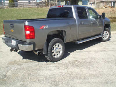 2013 Chevrolet 3500 Crew Cab, $28999. Photo 3