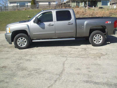 2013 Chevrolet 3500 Crew Cab, $28999. Photo 7