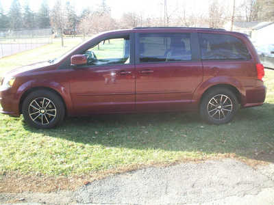 2017 Dodge Caravan, Grand, $13999. Photo 3