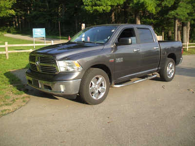 2014 RAM 1500 Crew Cab, $15450. Photo 1