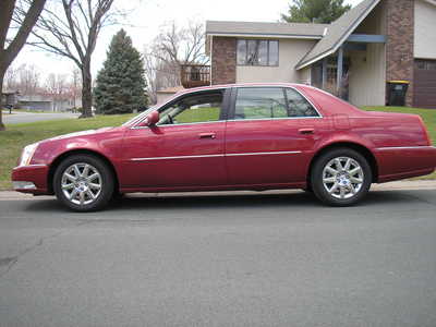 2011 Cadillac DTS, $6500. Photo 3
