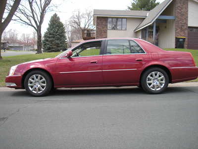 2011 Cadillac DTS, $5999. Photo 8