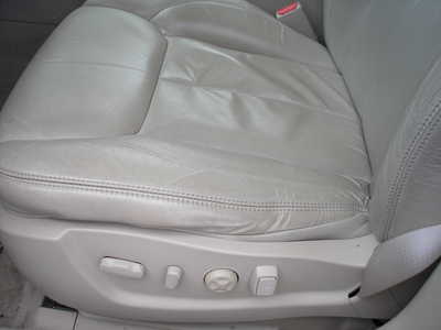 2011 Cadillac DTS, $5999. Photo 11