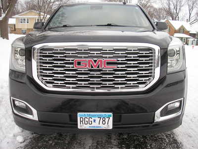 2020 GMC Yukon XL, $33999. Photo 3