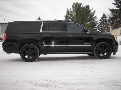 2020 GMC Yukon XL, $33999. Photo 7